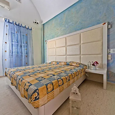 Sellada 3* Kamári