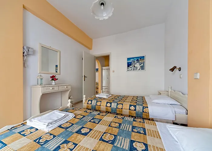 Sellada Kamari (Santorini)