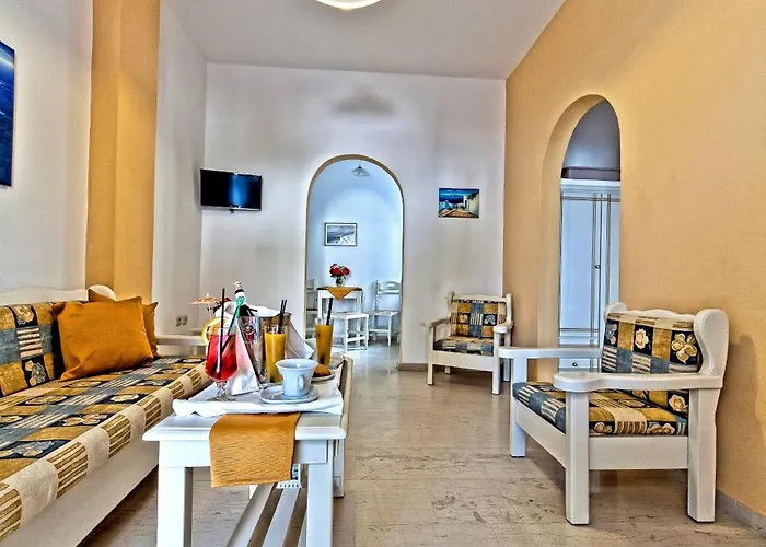 Sellada Kamari (Santorini)