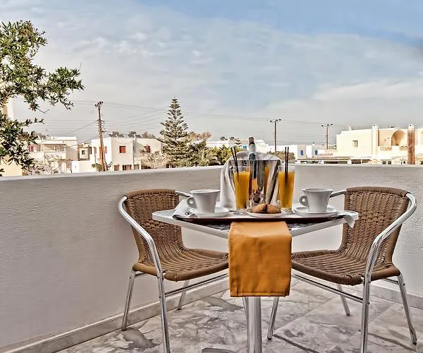 Sellada Aparthotel Kamari (Santorini)