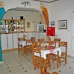 Aparthotel Sellada Kamári