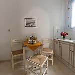 Sellada 3* Kamári