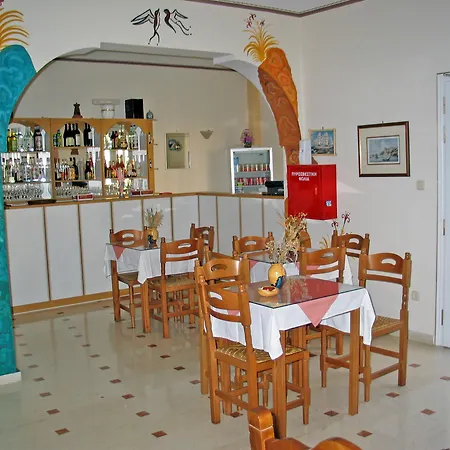 Apart Otel Sellada Kamári
